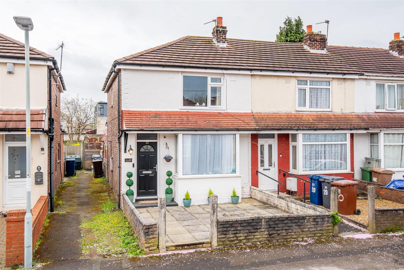 2 bed property in Young Avenue, Leyland